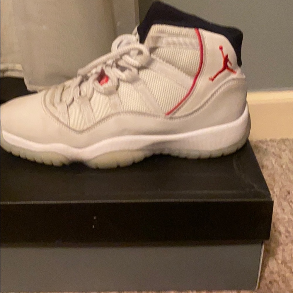 Air Jordan 11 Retro, Platinum Tint